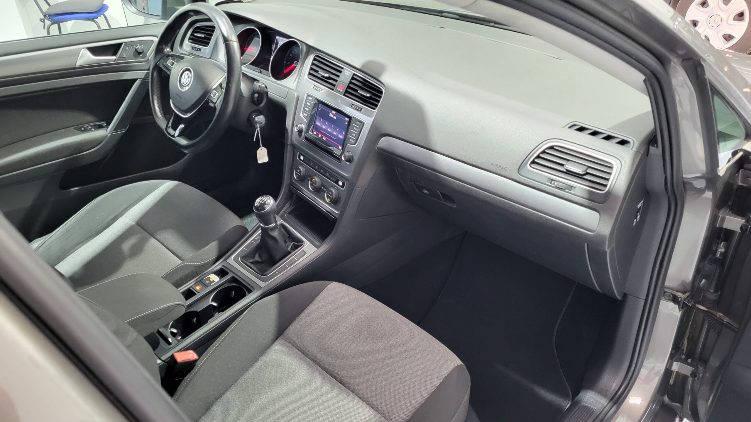 Asientos Volvo XC60 B4 HÍBRIDO de Segunda Mano en Valdemoro