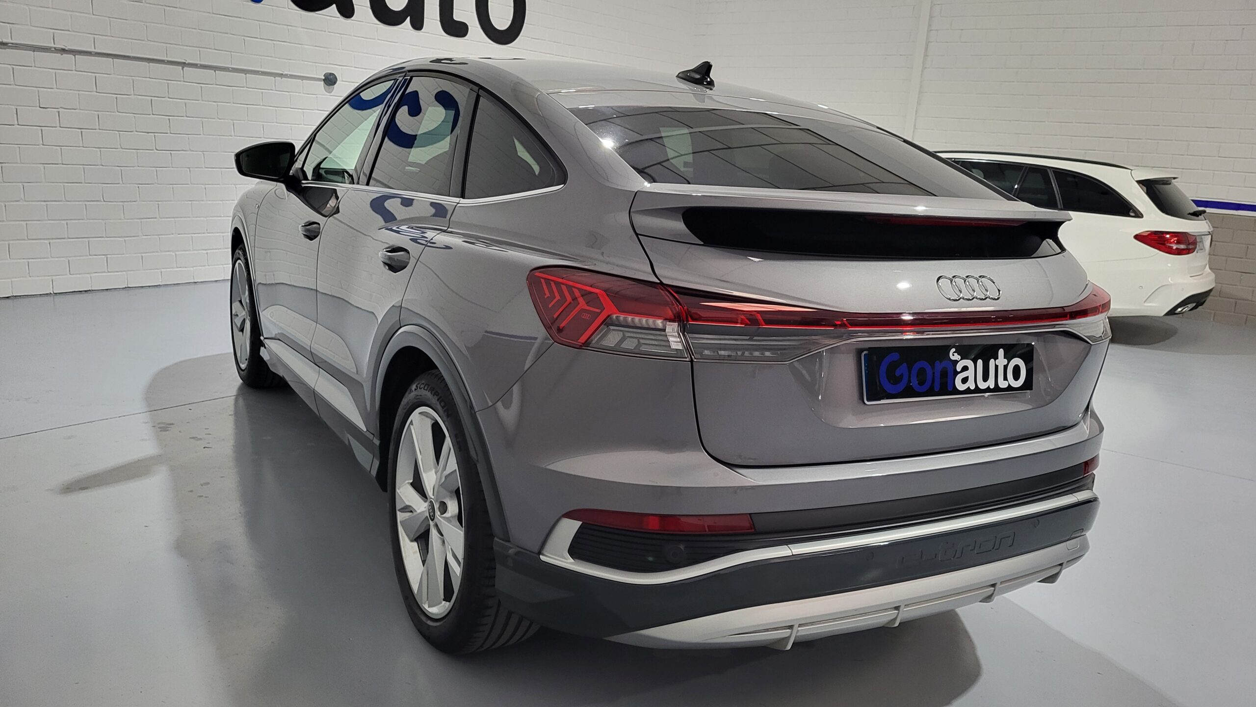 Volvo XC60 B4 HÍBRIDO de ocasión Parte Trasera